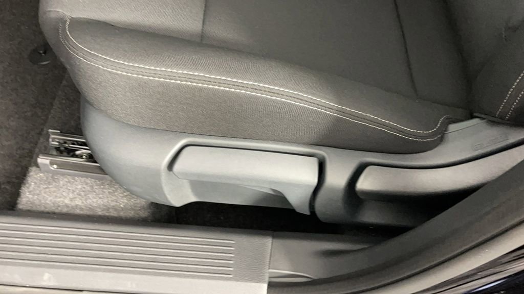 New 2025 Nissan Rogue S image 65