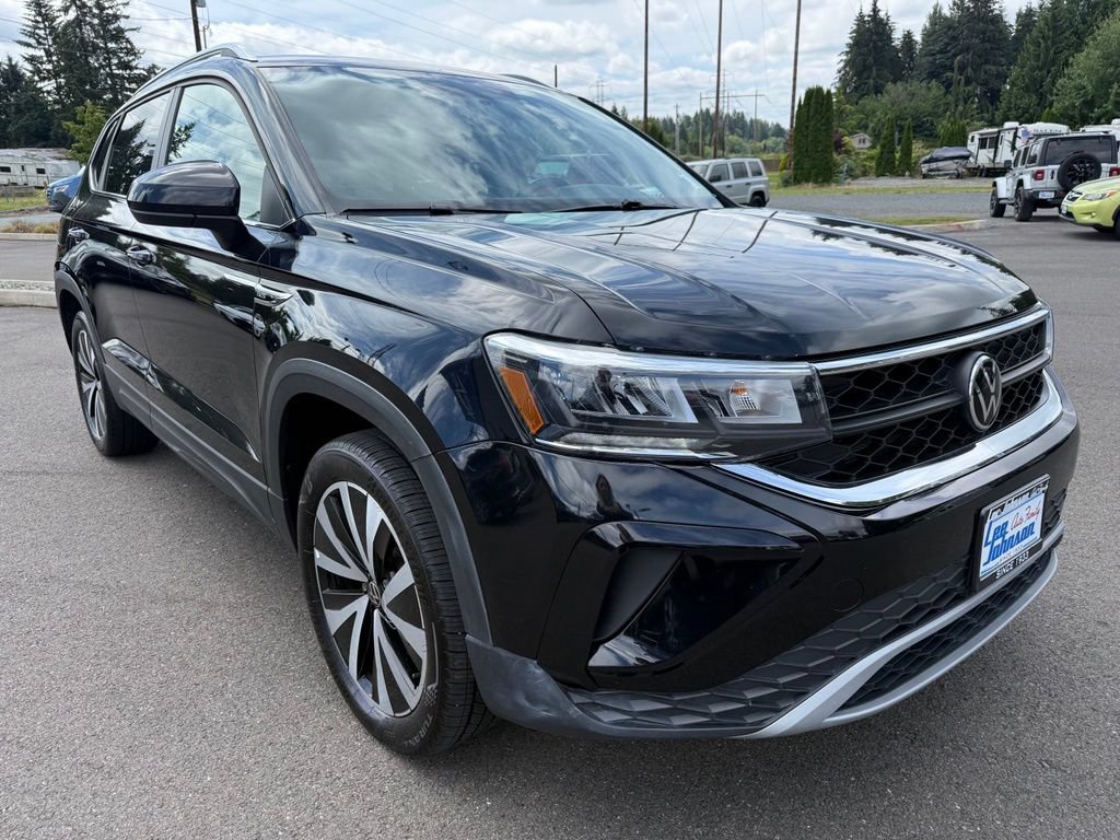 Used 2022 Volkswagen Taos SE AWD/4WD image 9