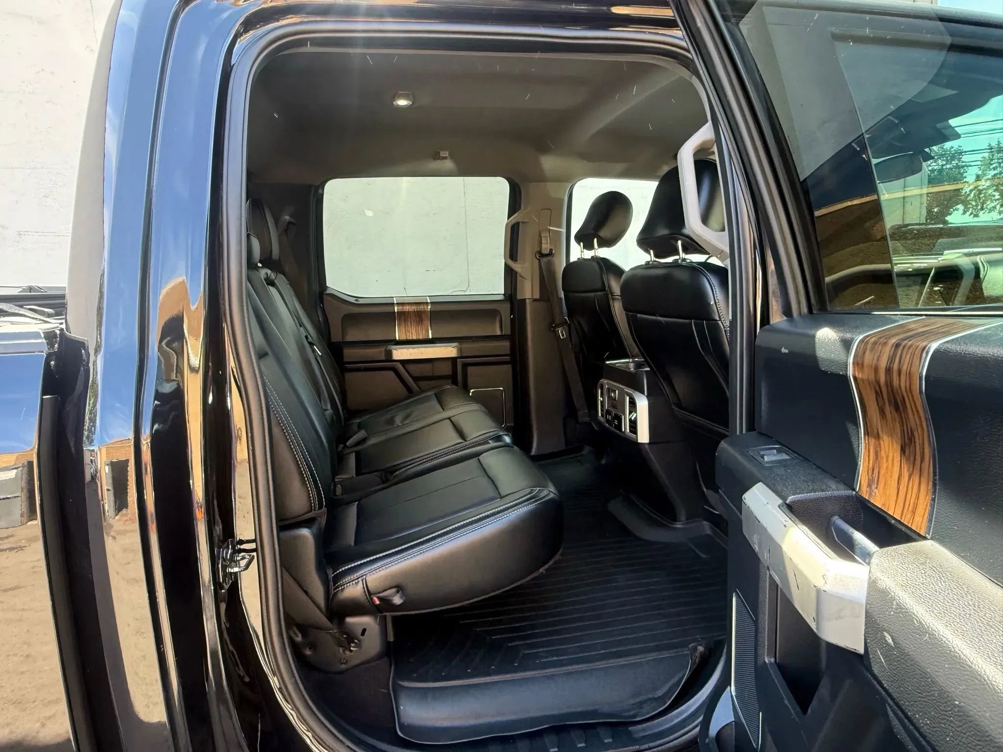 Used 2020 Ford F150 Lariat w/ Equipment Group 502A Luxury image 30