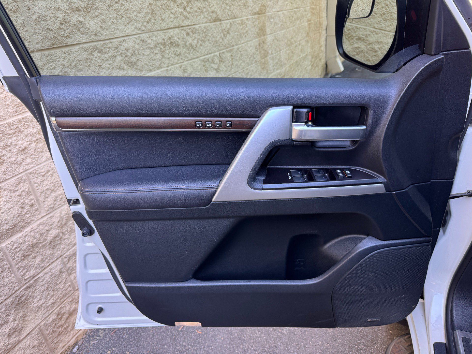 Used 2020 Toyota Land Cruiser Heritage Edition AWD/4WD image 25