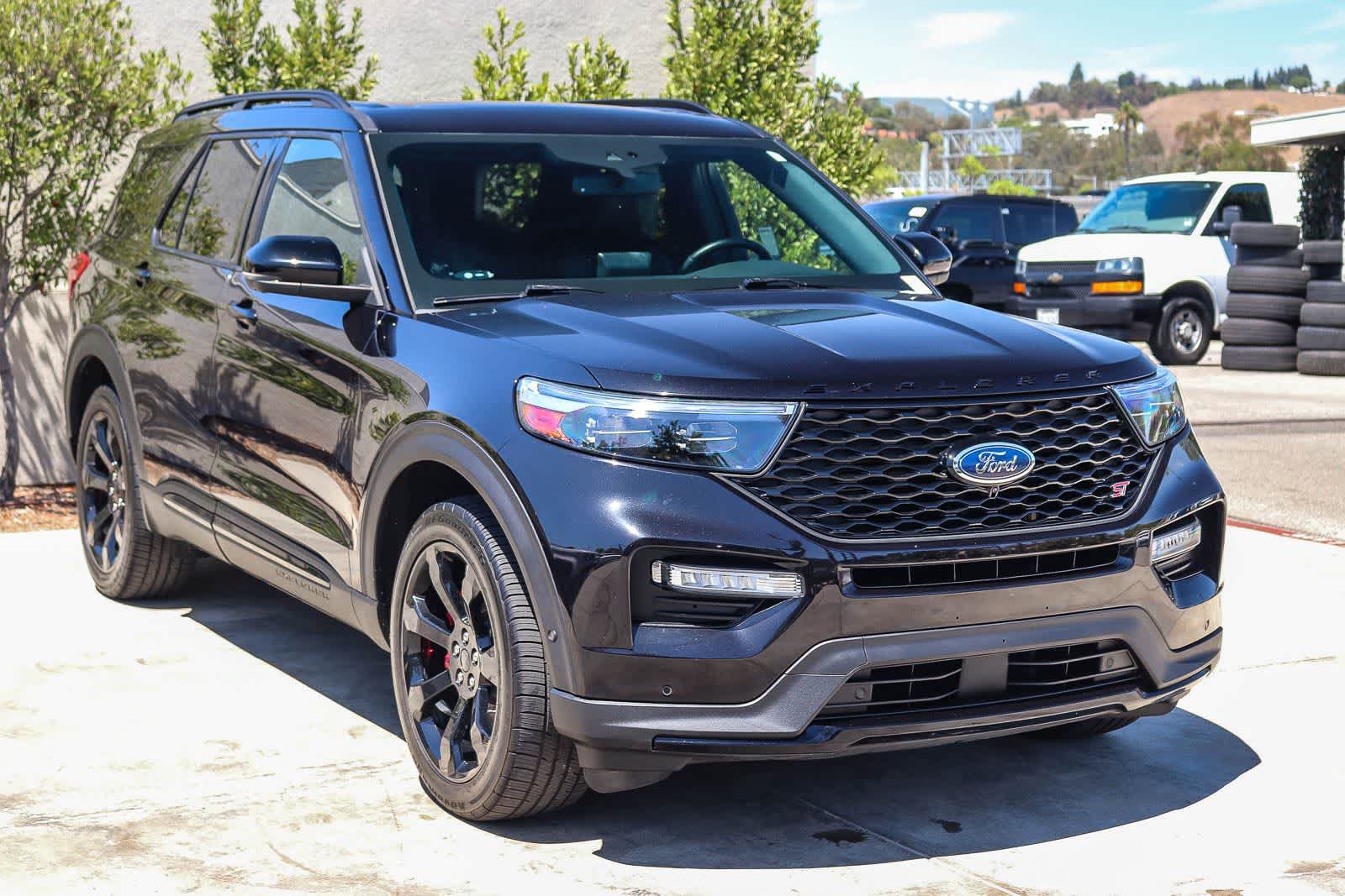 Used 2021 Ford Explorer ST w/ Equipment Group 401A AWD/4WD image 3