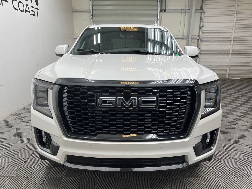 Used 2024 GMC Yukon Denali Ultimate AWD/4WD image 9