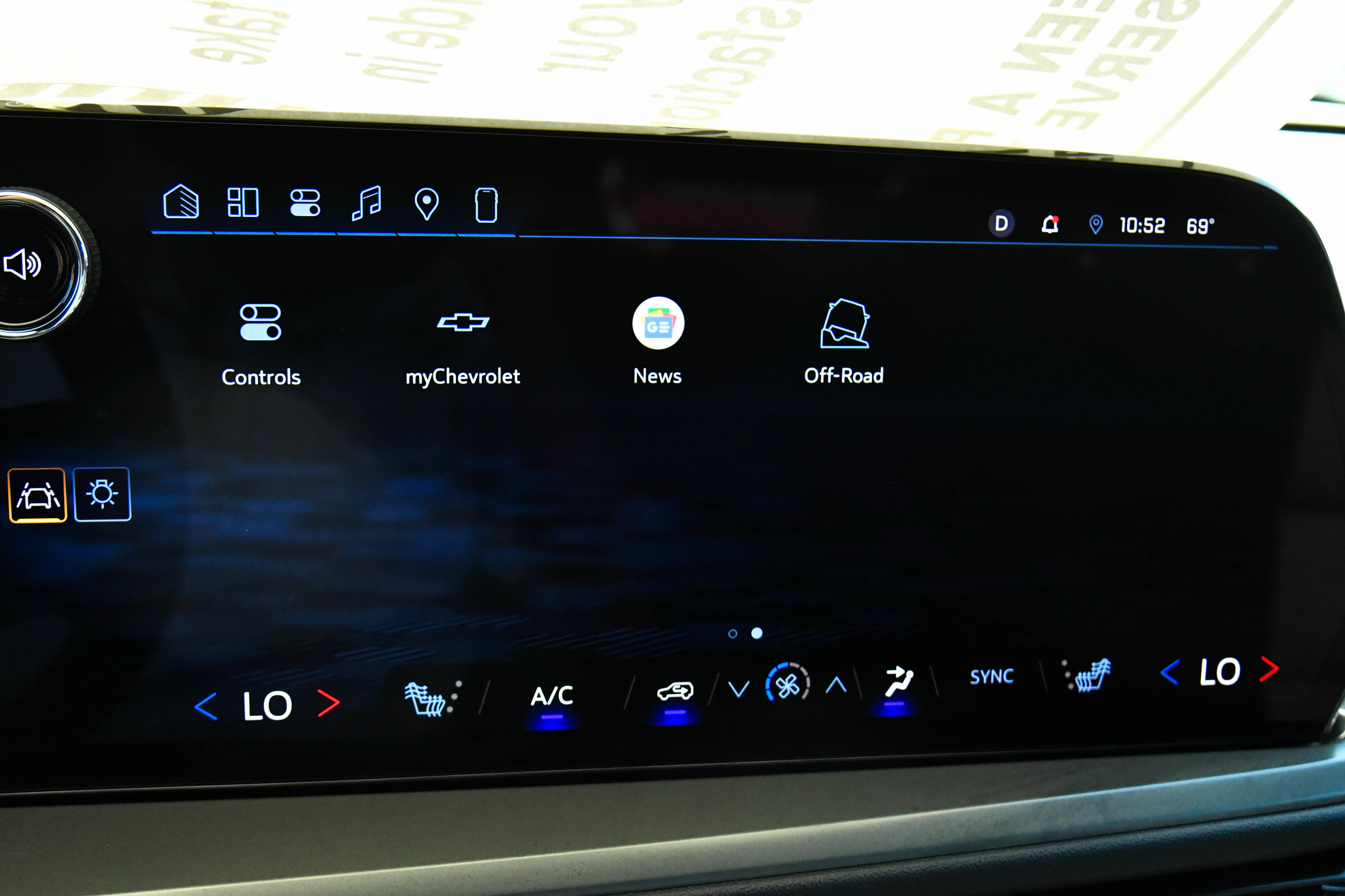 Used 2024 Chevrolet Traverse LT FWD image 27