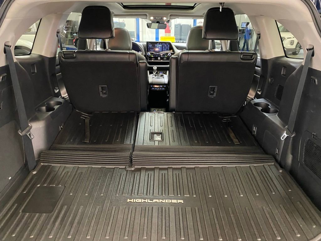 Used 2022 Toyota Highlander Platinum image 43