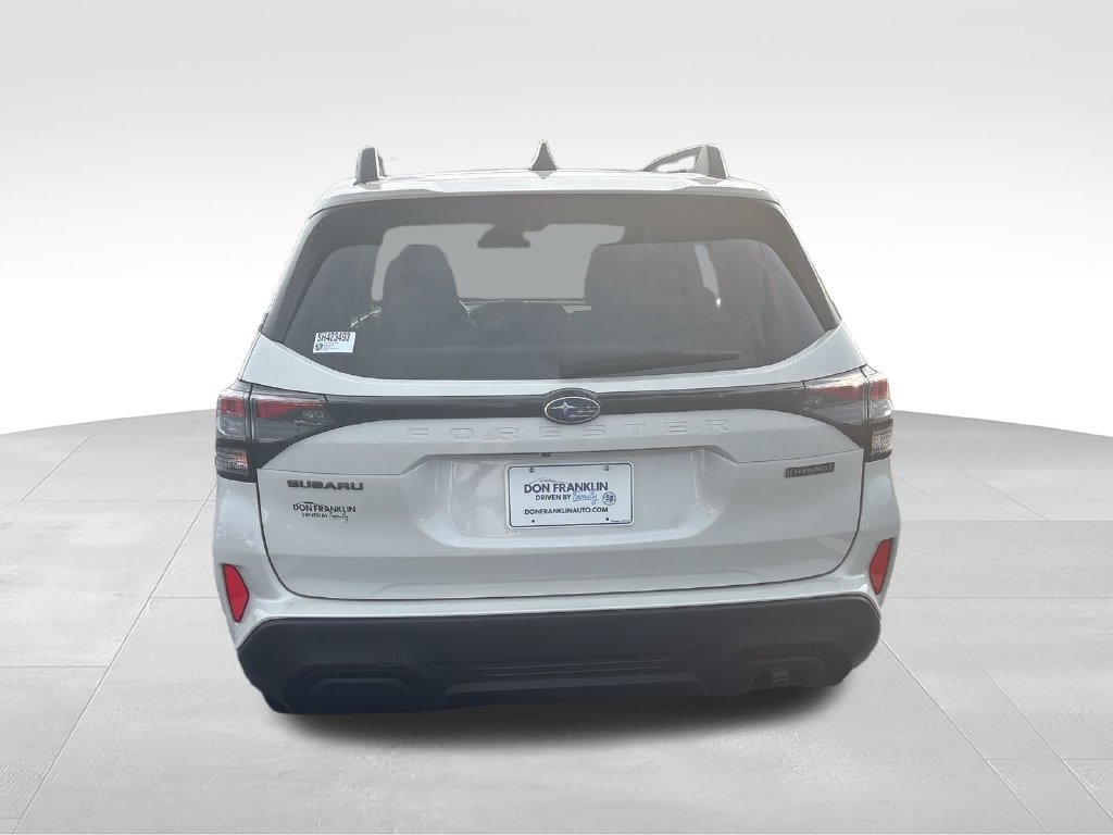 Used 2025 Subaru Forester Premium AWD/4WD image 4