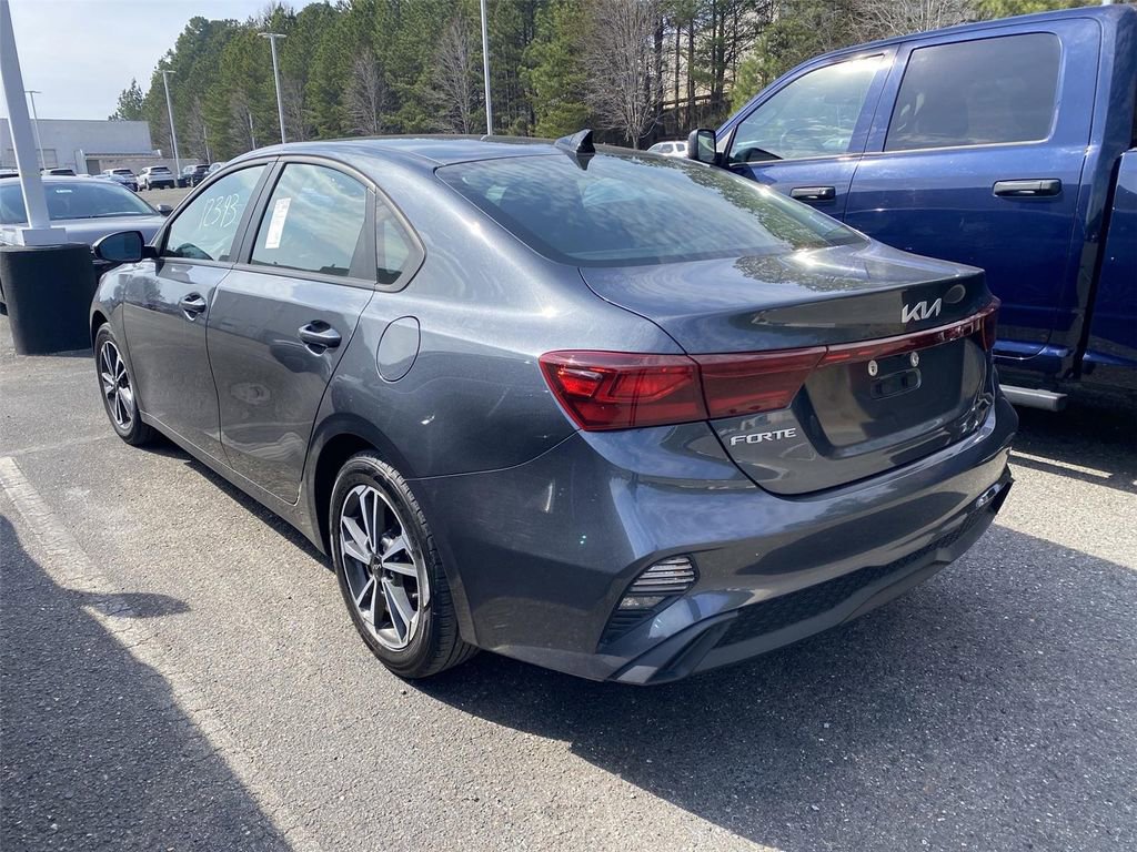 Used 2023 Kia Forte LXS image 3