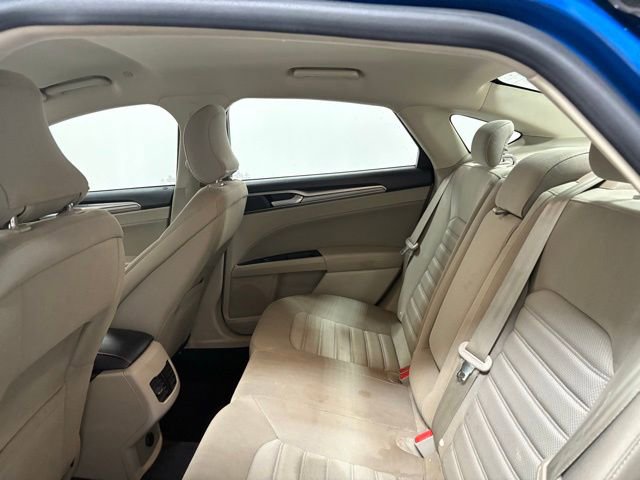 Used 2019 Ford Fusion SE FWD image 20