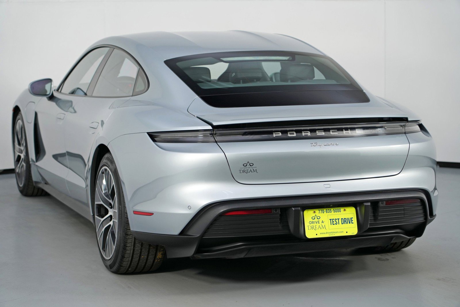 Used 2021 Porsche Taycan image 49