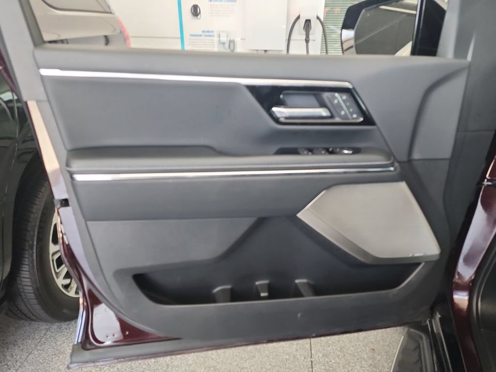 Certified 2025 GMC Sierra EV Denali AWD/4WD image 21