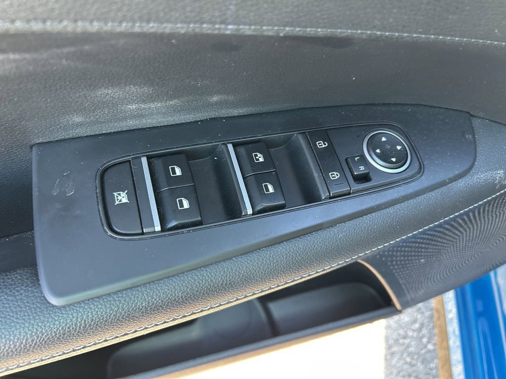 Used 2023 Kia Forte GT-Line image 19