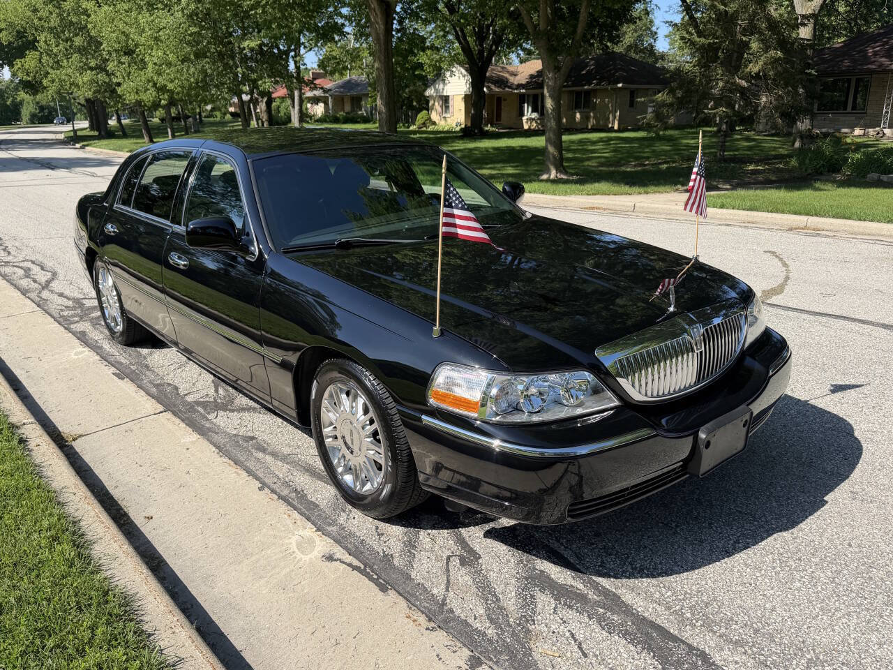 Used 2006 Lincoln Town Car Signature L RWD image 7