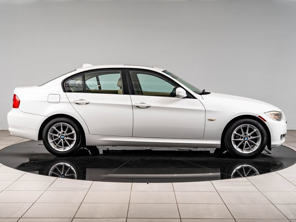 Used 2010 BMW 328i Sedan RWD image 11