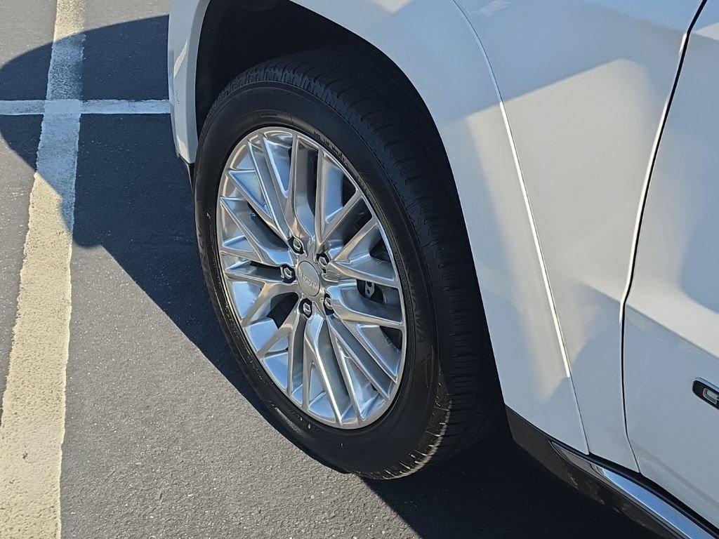Used 2018 Jeep Grand Cherokee Summit AWD/4WD image 13