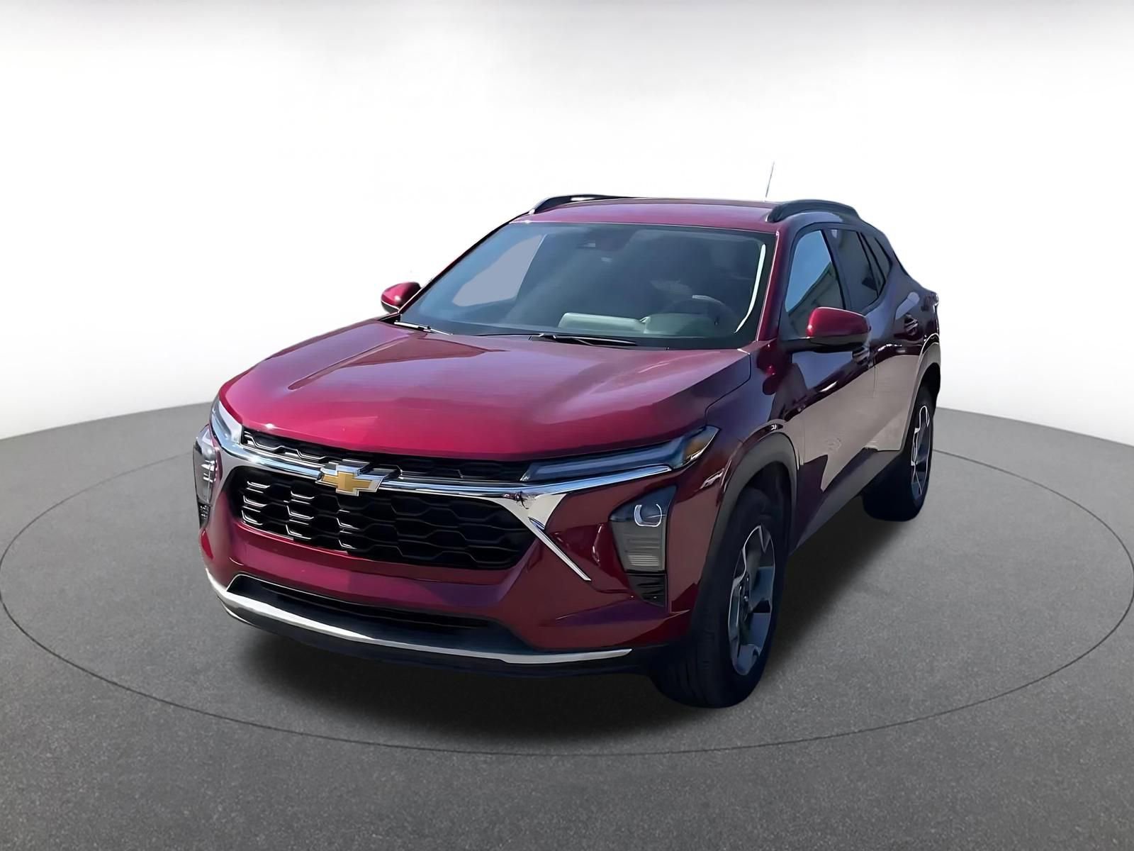 Used 2025 Chevrolet Trax LT image 3