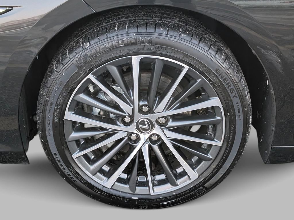 Used 2024 Lexus ES 300h w/ Premium Package image 18