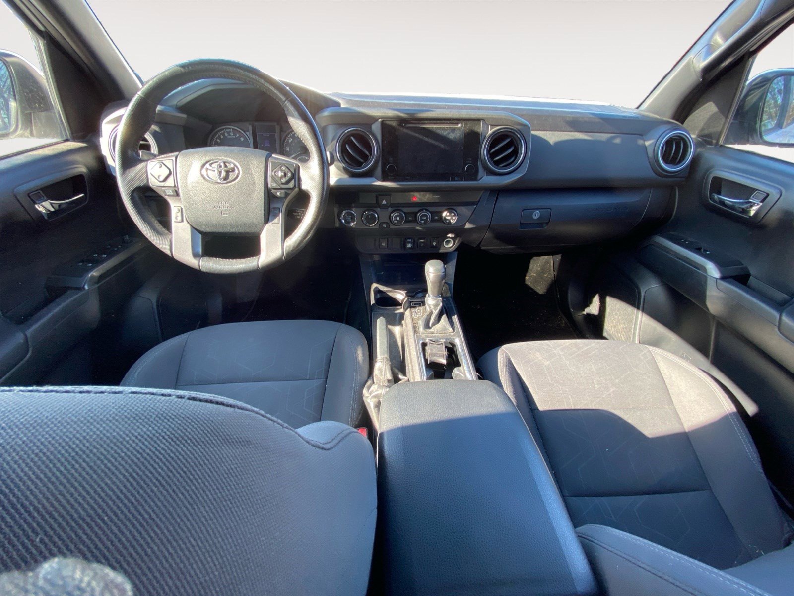 Used 2019 Toyota Tacoma TRD Off-Road image 8