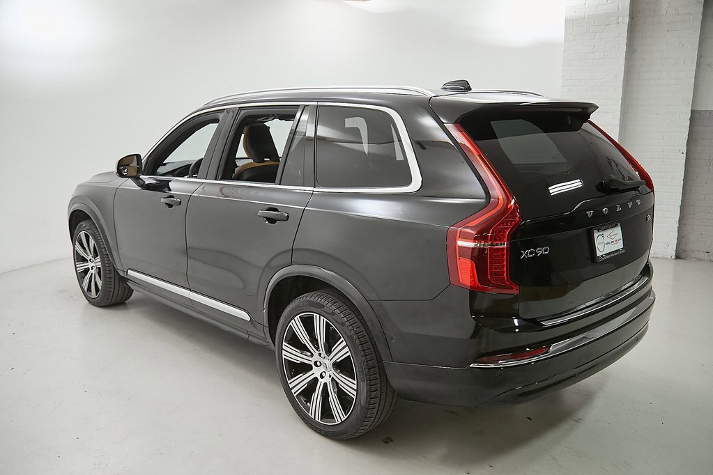 Certified 2023 Volvo XC90 B6 Ultimate w/ Protection Package Premier image 7