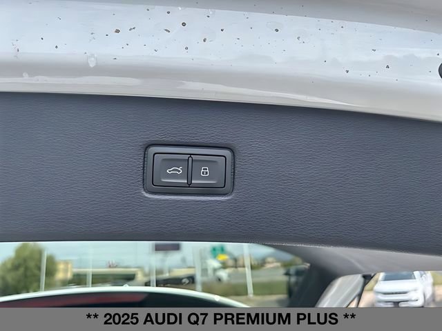 Used 2025 Audi Q7 3.0T Premium Plus AWD/4WD image 17