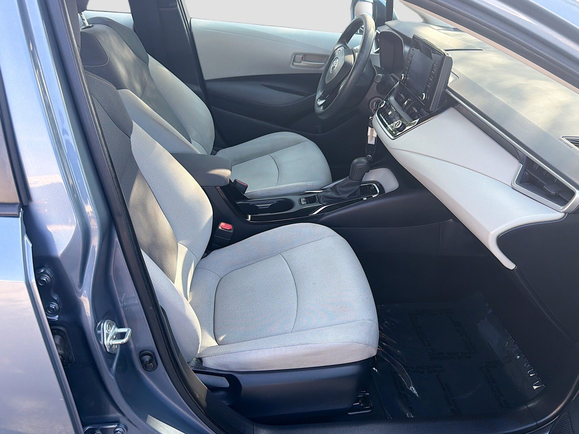 Used 2022 Toyota Corolla L FWD image 28