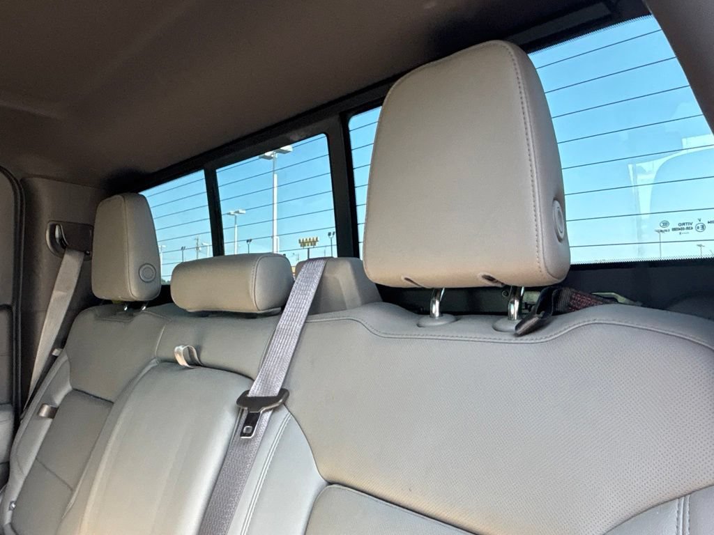 Used 2019 GMC Sierra 1500 SLT w/ SLT Premium Plus Package AWD/4WD image 8