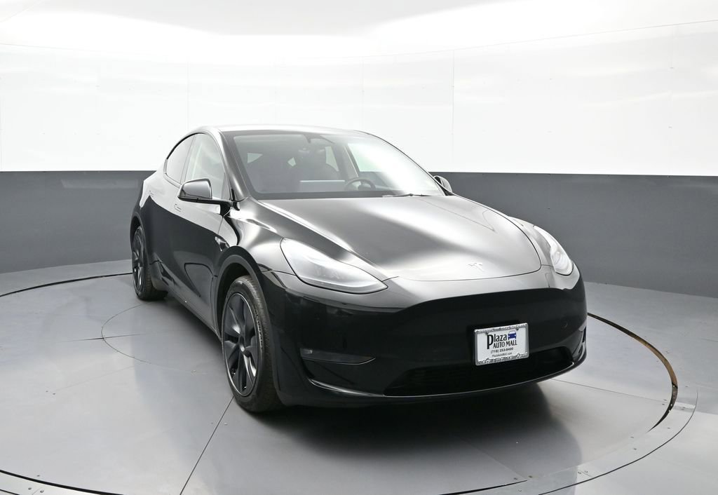 Used 2025 Tesla Model Y Long Range AWD/4WD image 3