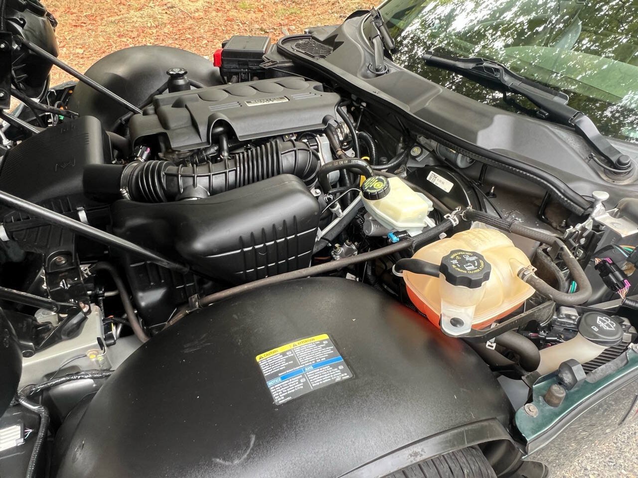 Used 2006 Pontiac Solstice Convertible w/ Premium Package RWD image 35