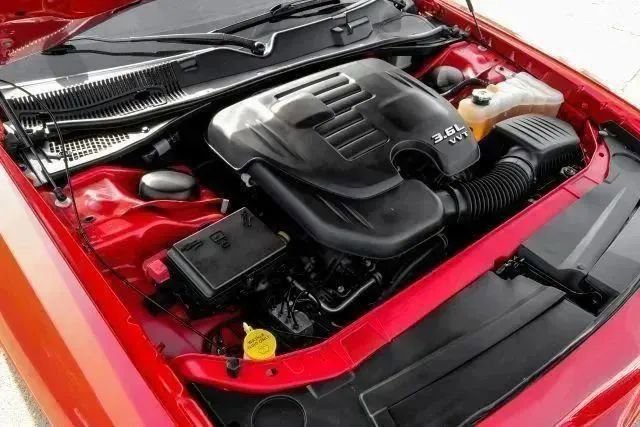 Used 2021 Dodge Challenger SXT w/ Blacktop Package image 43