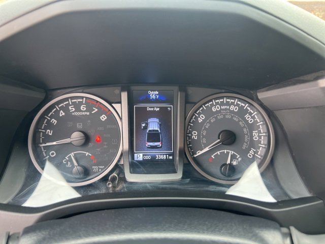 Used 2022 Toyota Tacoma TRD Off-Road image 11