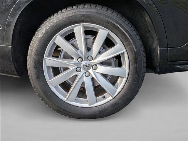 Used 2017 Volvo XC90 T6 Momentum w/ Vision Package image 21