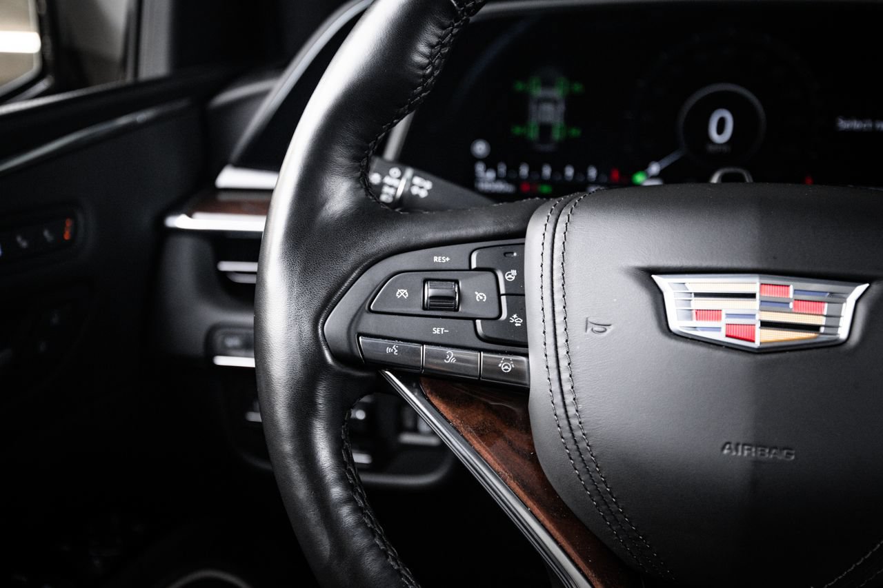Used 2024 Cadillac Escalade Sport Platinum w/ LPO, ONYX Package AWD/4WD image 17