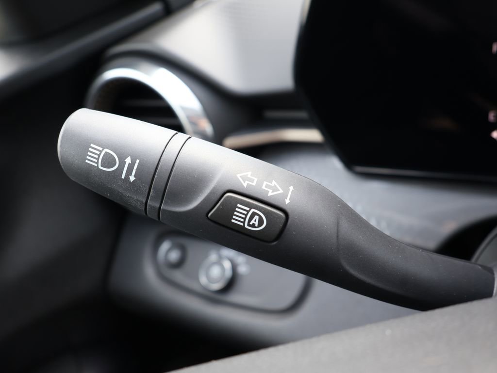 New 2026 Chevrolet Trax ACTIV w/ Driver Confidence Package FWD image 15