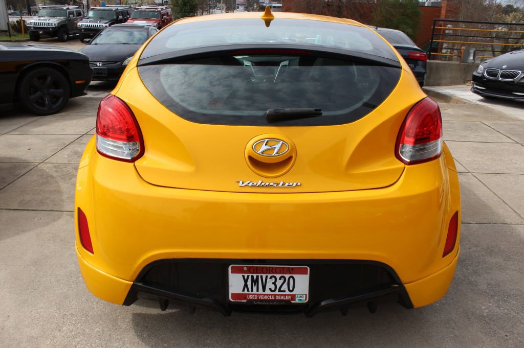 Used 2013 Hyundai Veloster RE:MIX Edition image 8