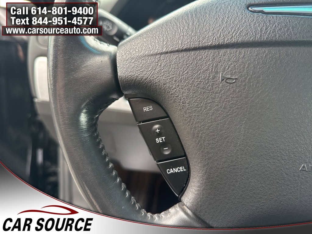 Used 2002 Ford Thunderbird image 25