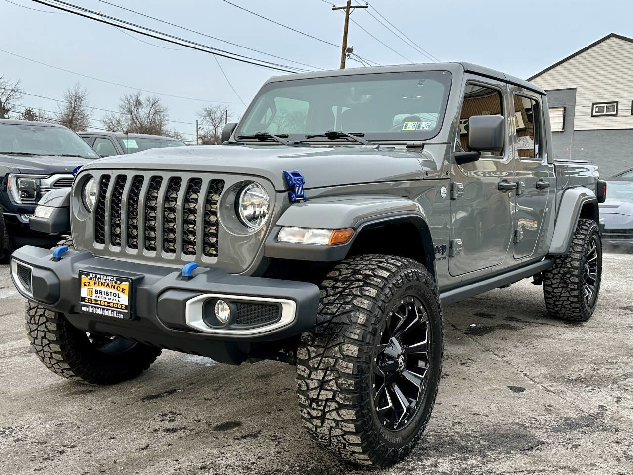 Used 2021 Jeep Gladiator Sport image 3