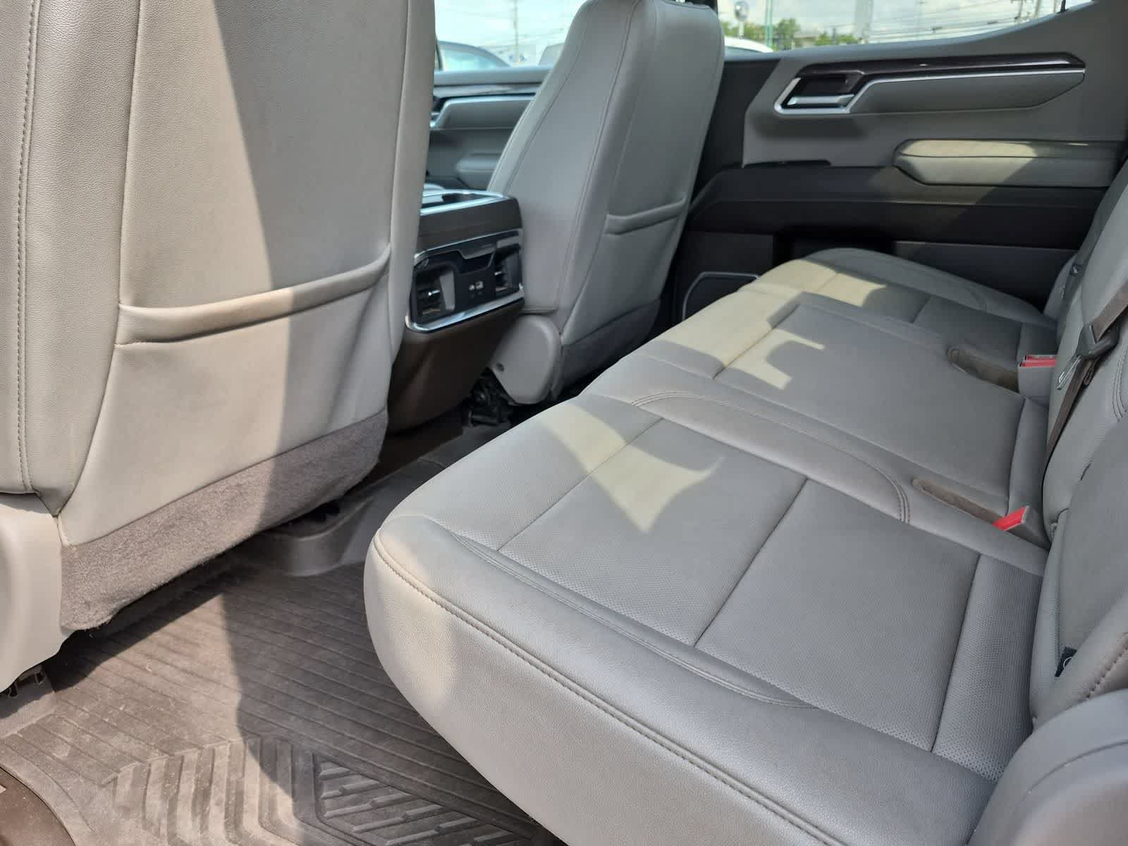 Used 2022 Chevrolet Silverado 1500 LTZ AWD/4WD image 17