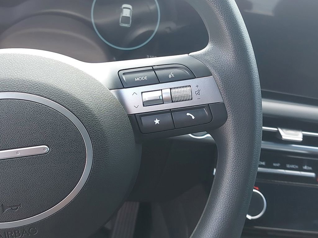 Certified 2025 Hyundai Santa Cruz SEL image 18