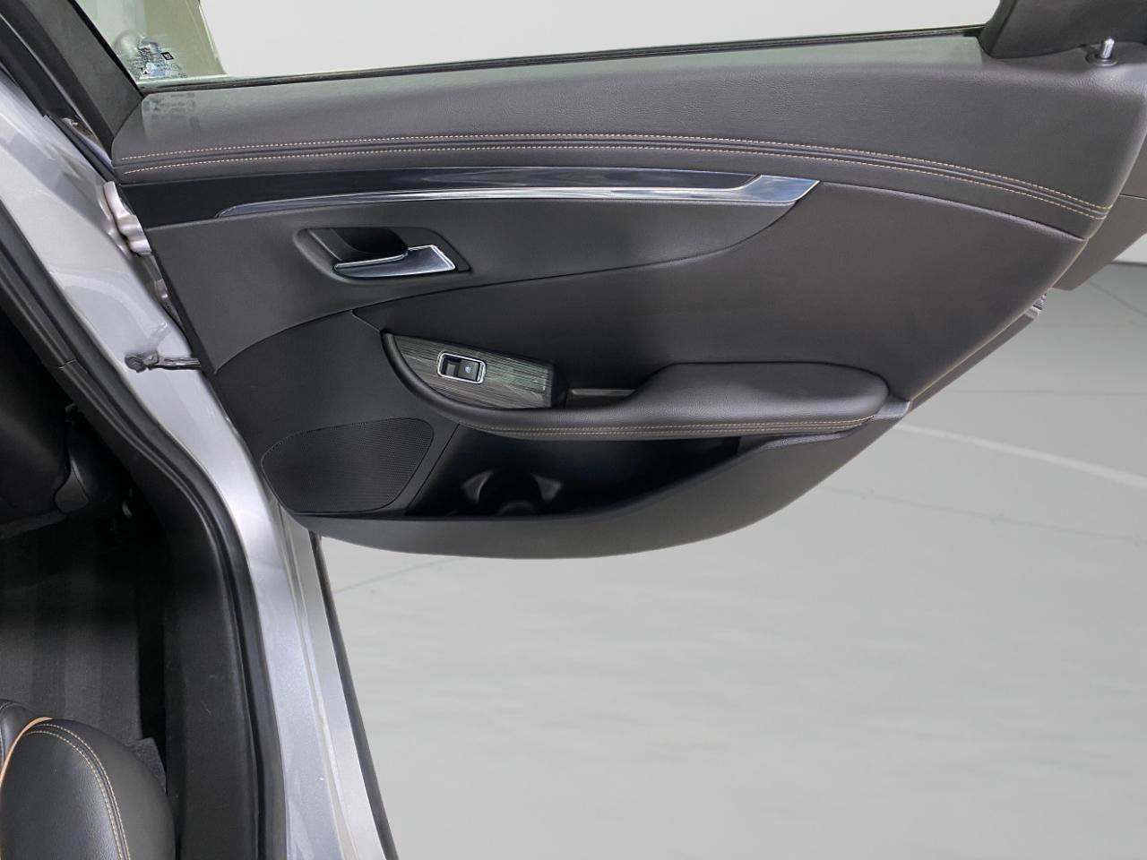 Used 2019 Chevrolet Impala Premier FWD image 26