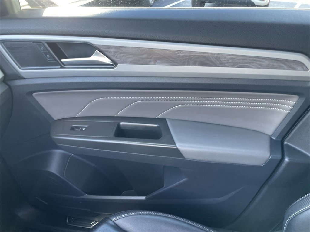 Used 2022 Volkswagen Atlas Cross Sport SE image 21