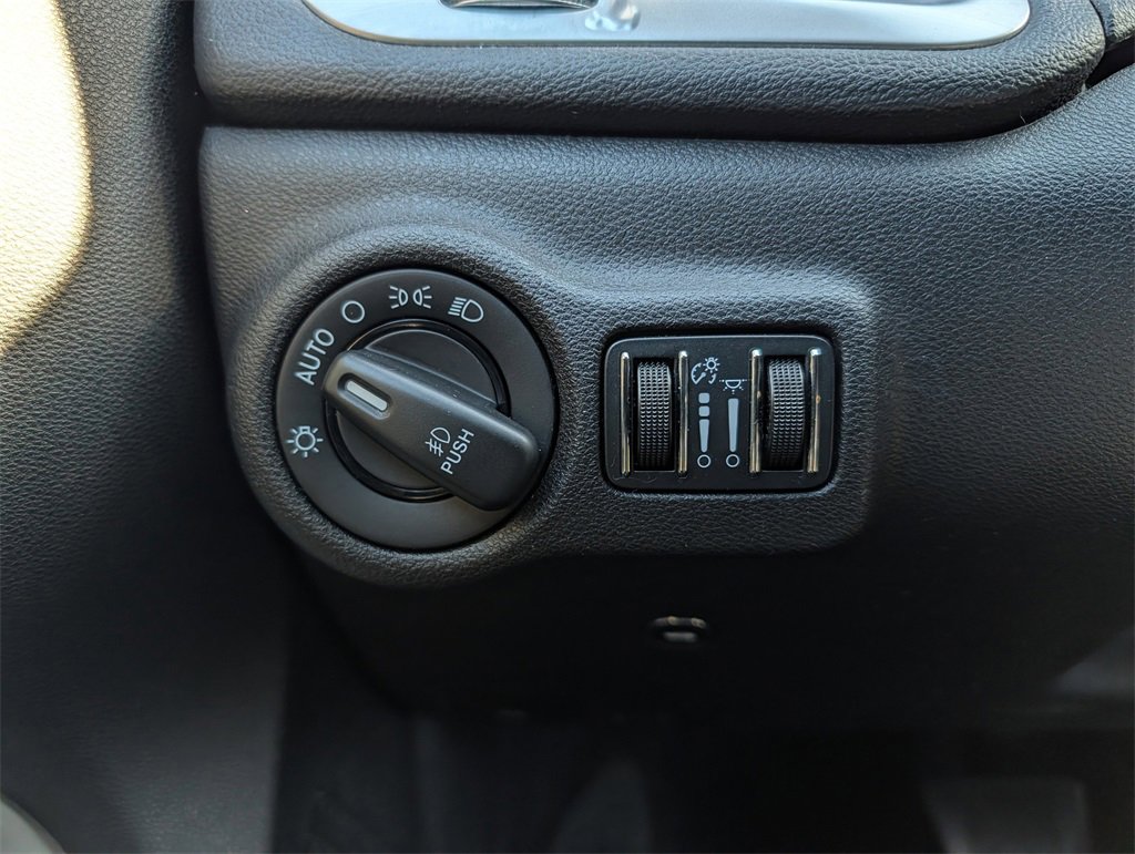 Used 2014 Dodge Dart SXT image 26