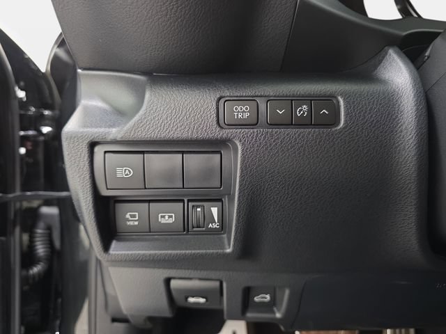 Used 2025 Lexus IS 500 RWD image 25