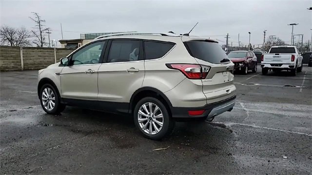 Used 2017 Ford Escape Titanium image 6