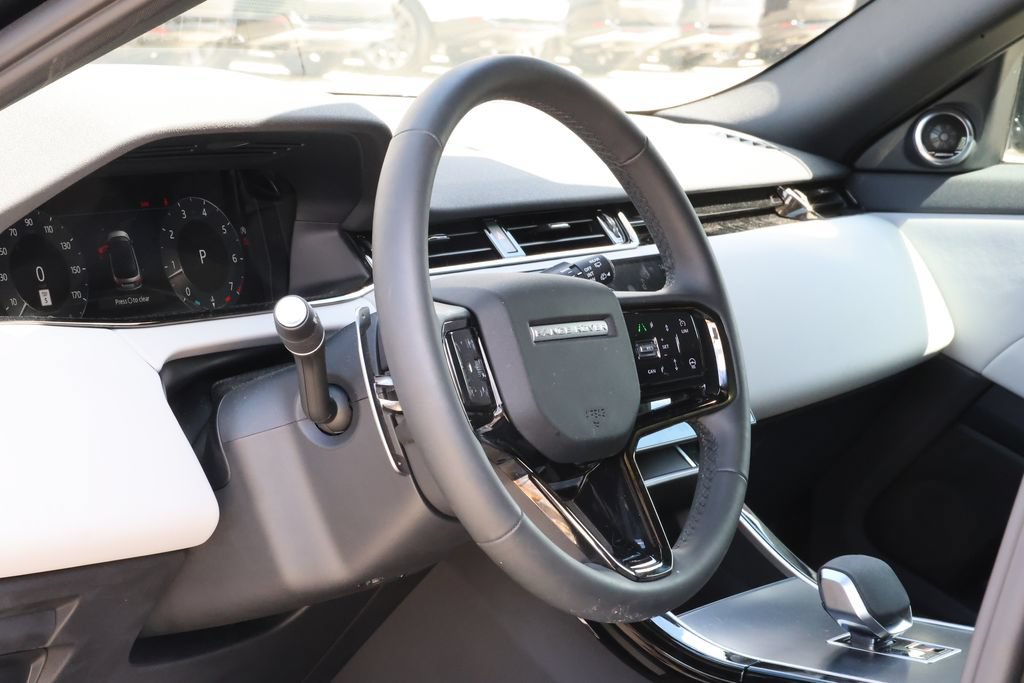 Certified 2026 Land Rover Range Rover Evoque Dynamic SE AWD/4WD image 11