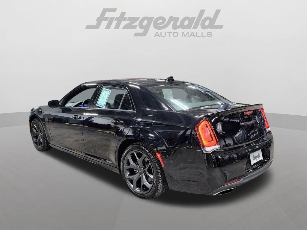Used 2023 Chrysler 300 S w/ Comfort Group RWD image 13