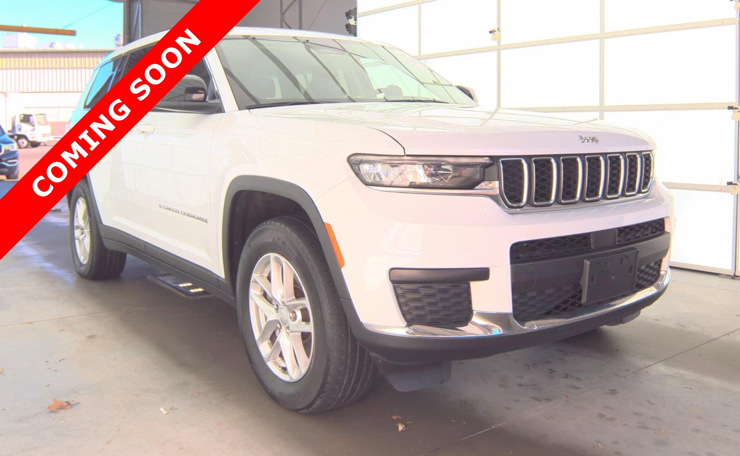 Used 2022 Jeep Grand Cherokee L Laredo w/ Luxury Tech Group I image 3