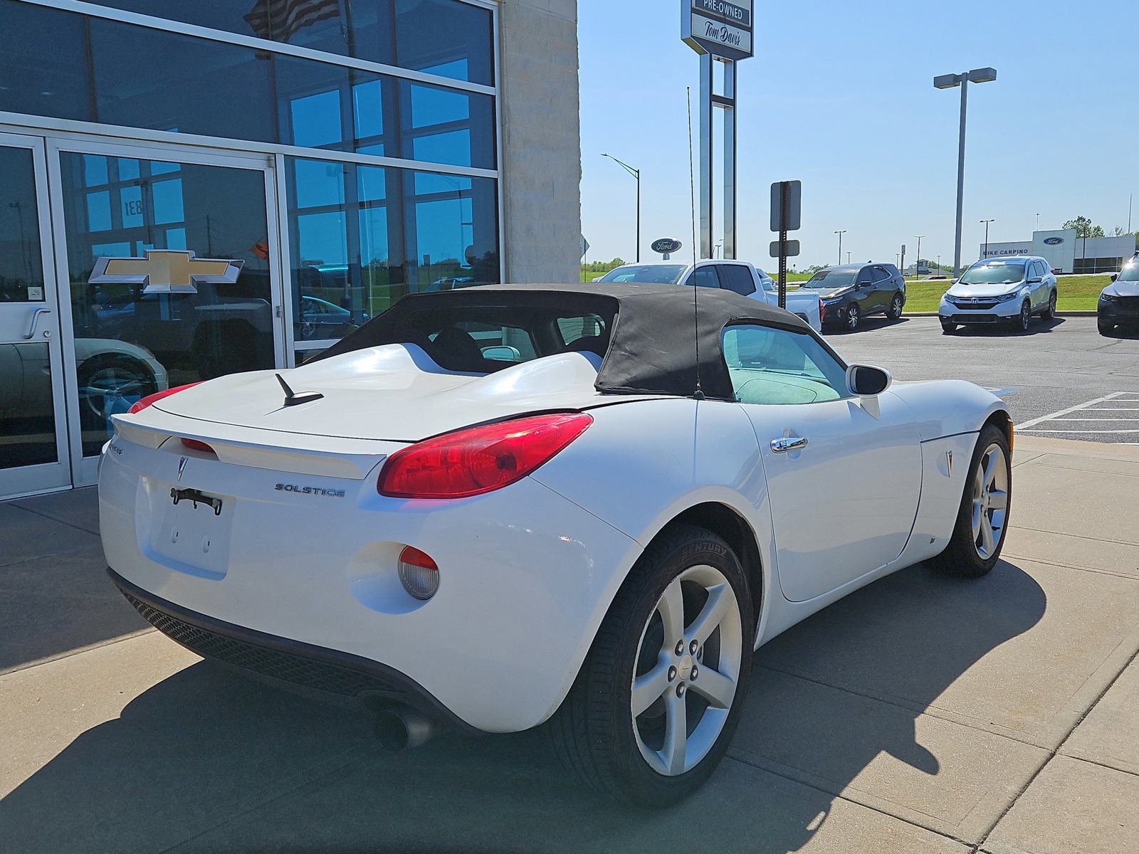 Used 2008 Pontiac Solstice Convertible w/ Premium Package RWD image 4