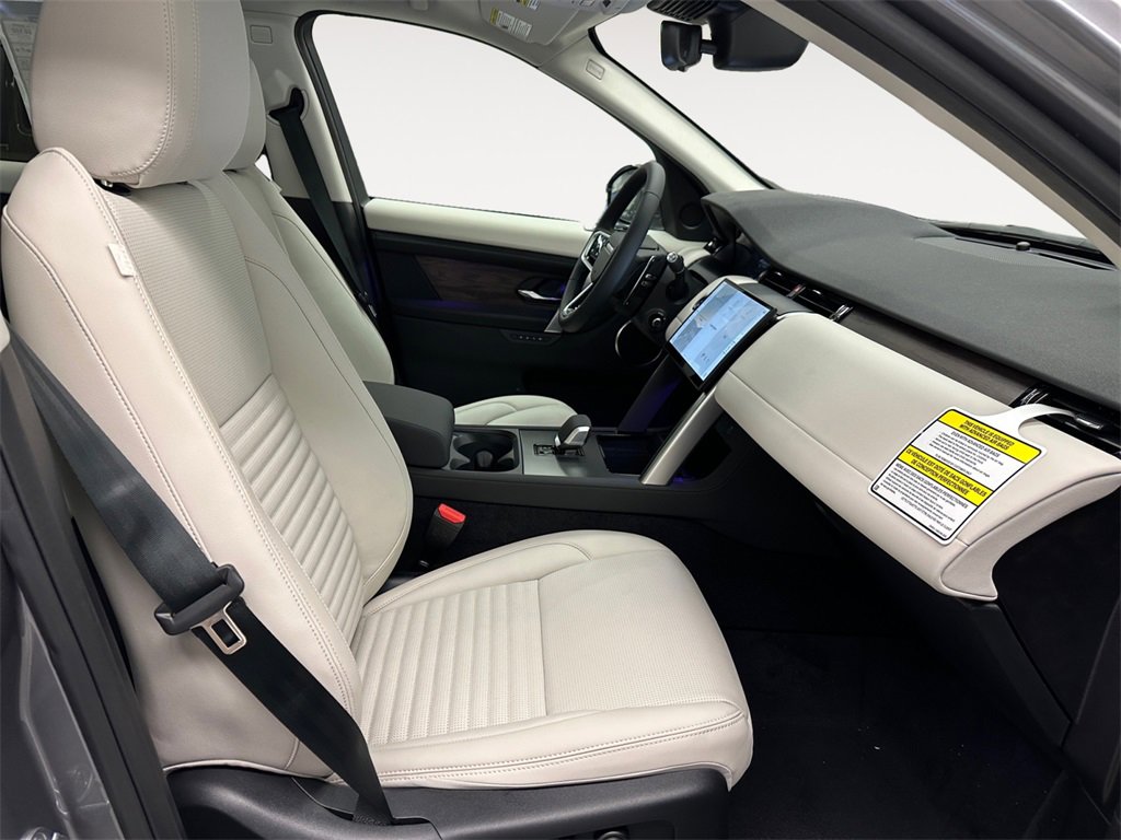 New 2025 Land Rover Discovery Sport S image 15