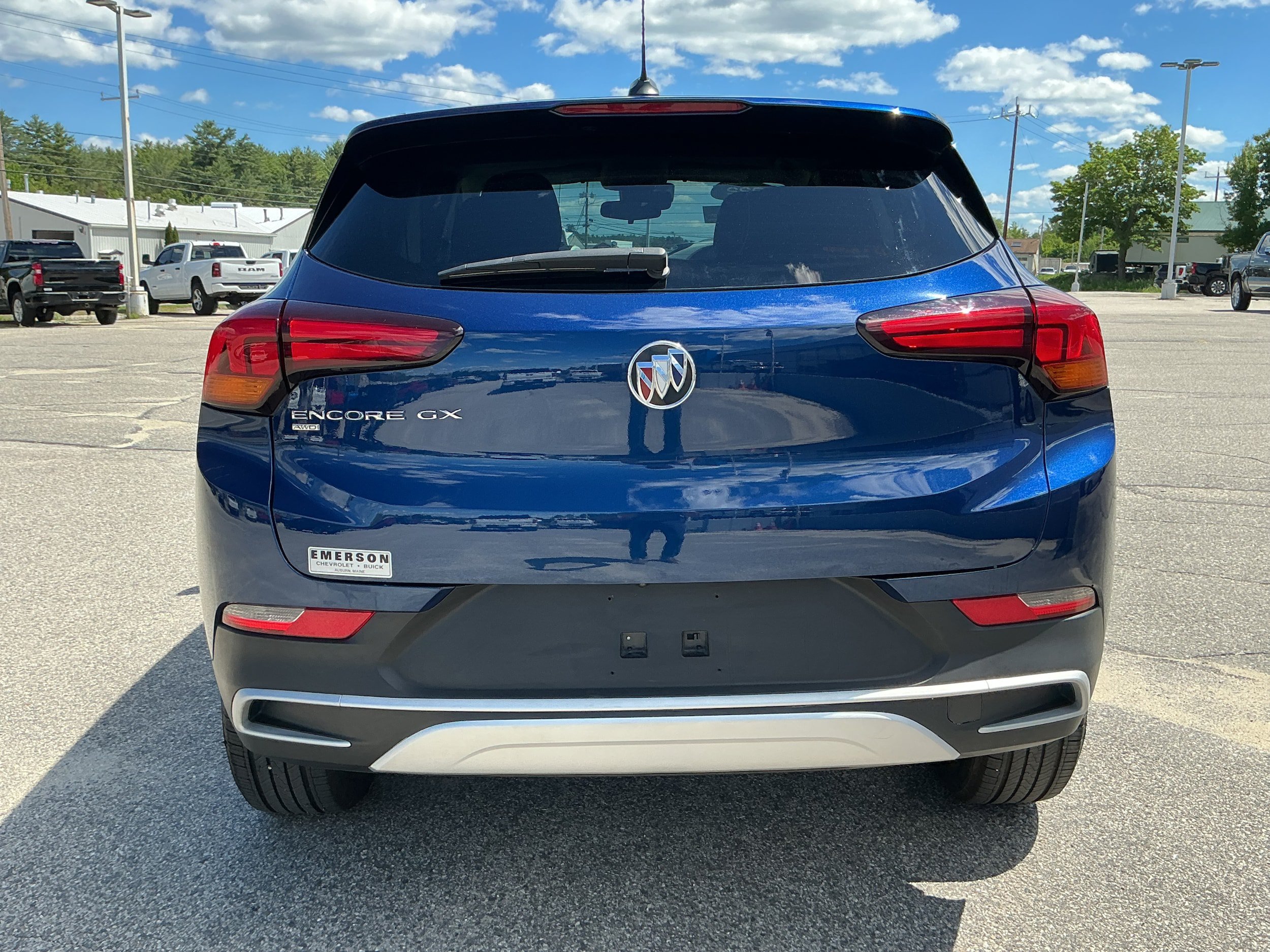 Certified 2022 Buick Encore GX Preferred w/ Cold Weather Comfort Package AWD/4WD image 5