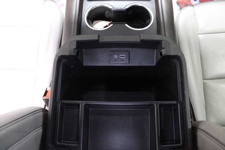 Used 2023 GMC Yukon XL SLT w/ SLT Luxury Package image 36