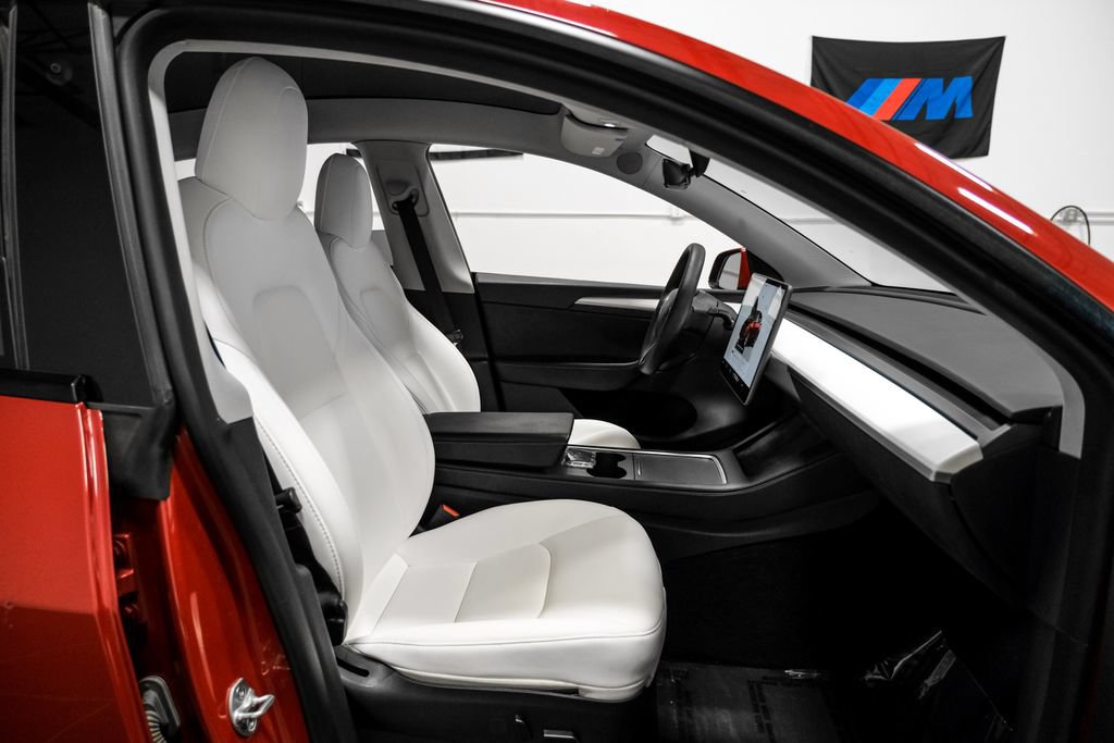 Used 2023 Tesla Model Y AWD image 31