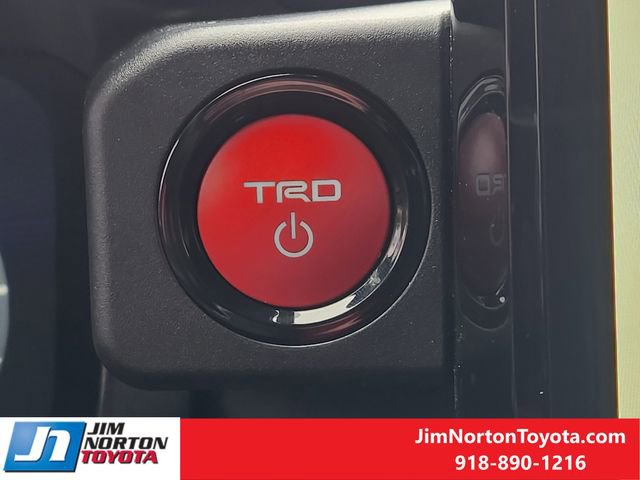 Used 2025 Toyota 4Runner TRD Off-Road Premium image 23